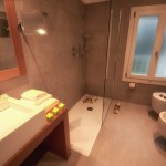Stanza Bagno Villa Trovatore